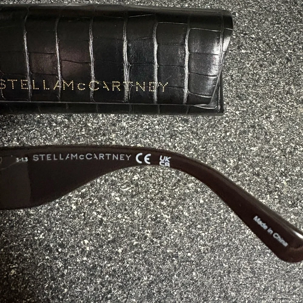 Stella McCartney Falabella Square Oversized Sunglasses - Picture 9 of 10